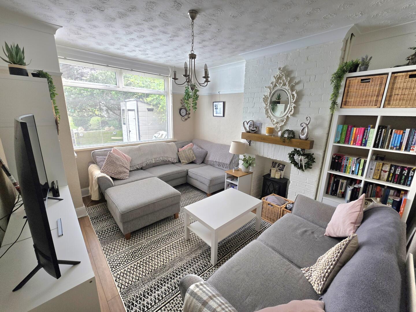 3 bed property in Lake Green Road, Sandown